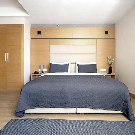 Merlin Hotel Istanbul Bagian luar foto