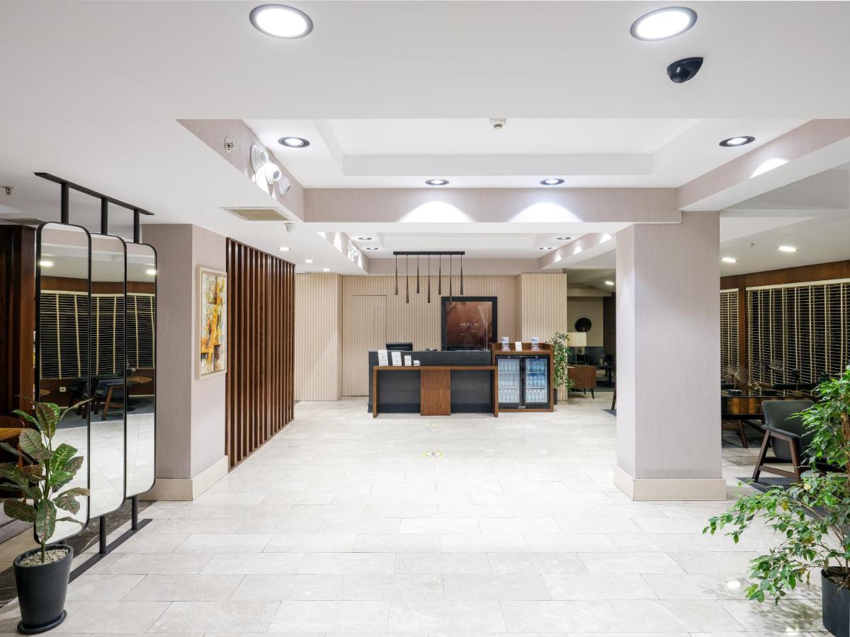 Merlin Hotel Istanbul Bagian luar foto