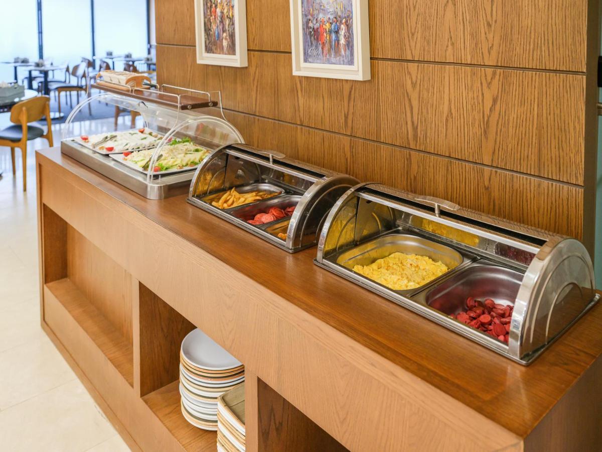 Merlin Hotel Istanbul Bagian luar foto