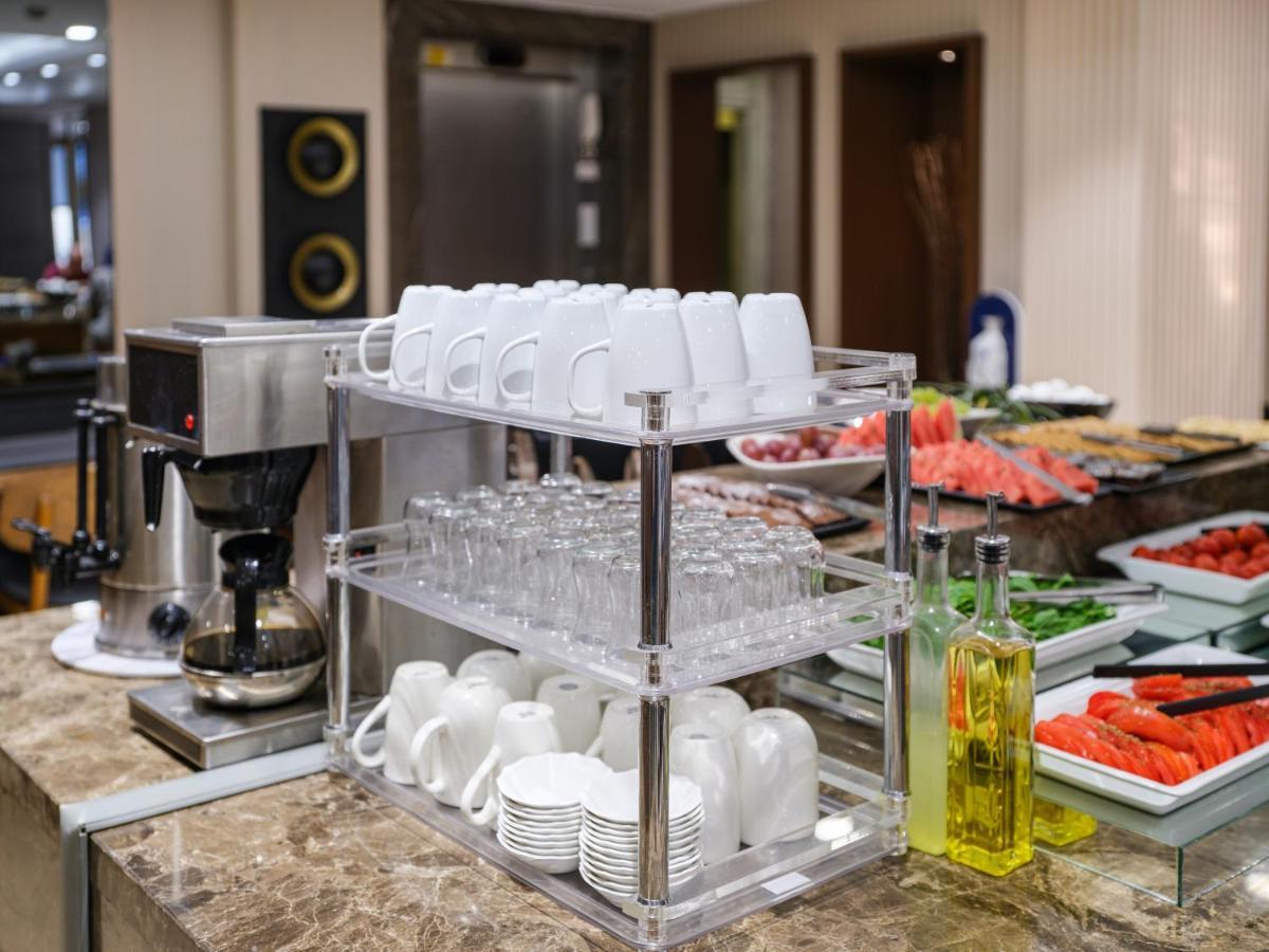 Merlin Hotel Istanbul Bagian luar foto
