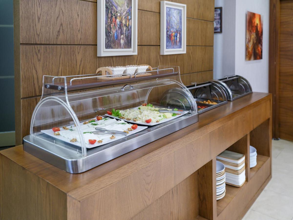 Merlin Hotel Istanbul Bagian luar foto