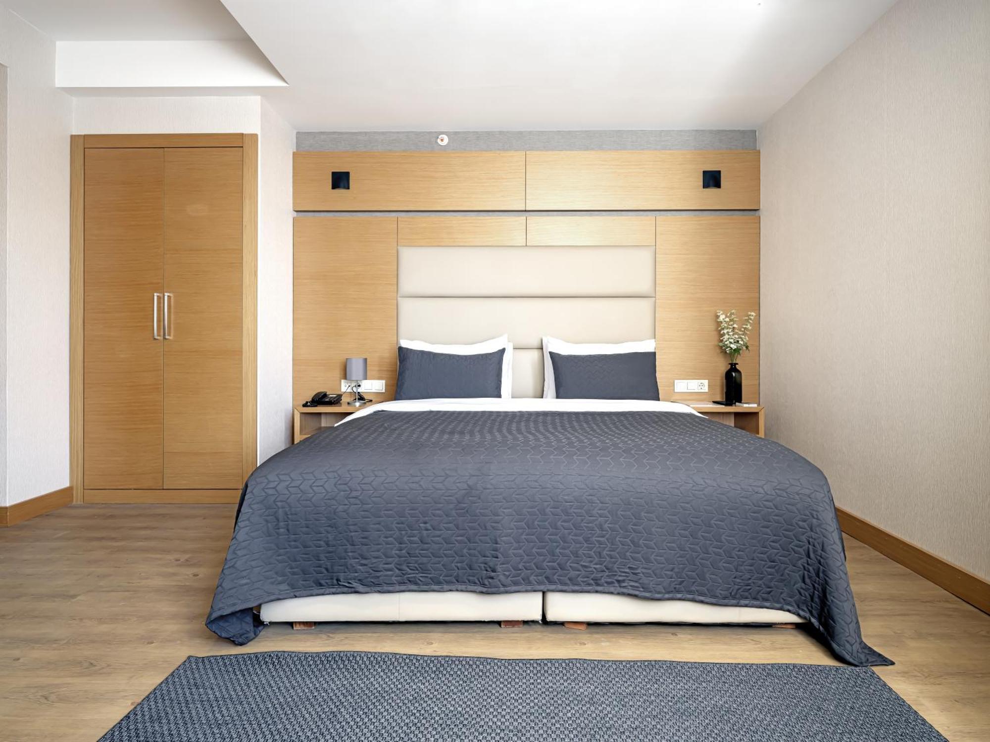 Merlin Hotel Istanbul Bagian luar foto